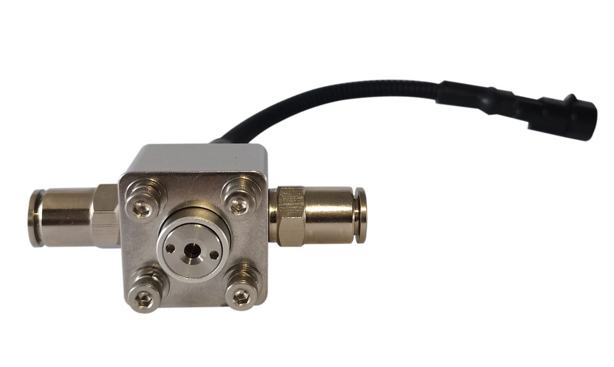 Nozzle with piercing valve